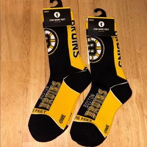 For Bare Feet Youth Black and Yellow Bruins Socks 2 pair